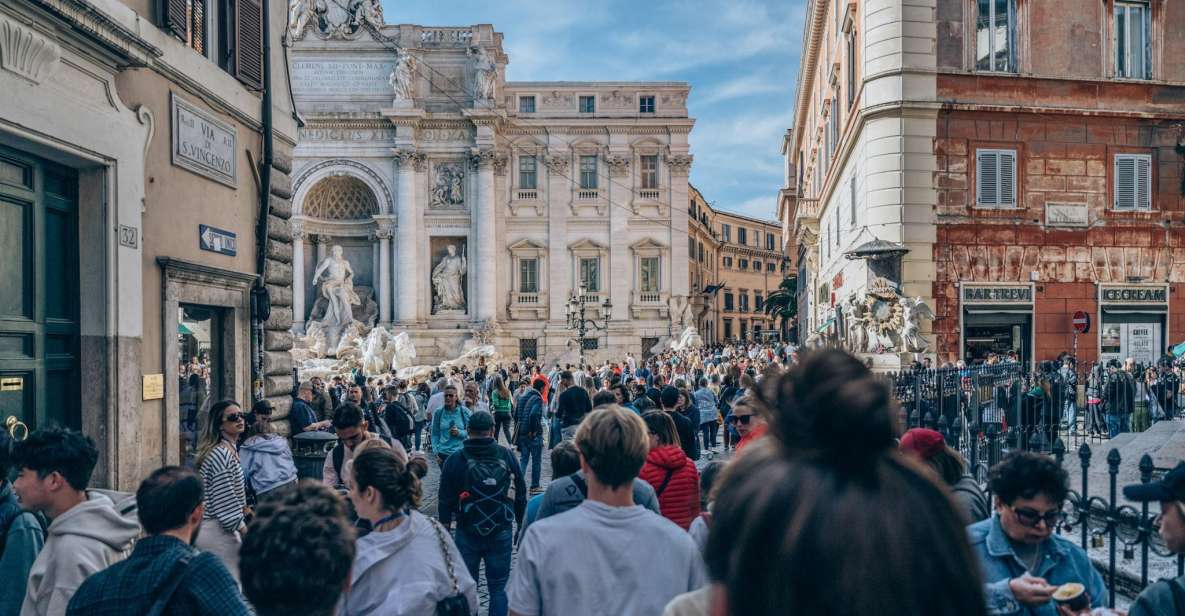 10 Wonders of Rome in 3 hours - Piazza Venezia and the Altar of the Fatherland: a photo stop with real meaning