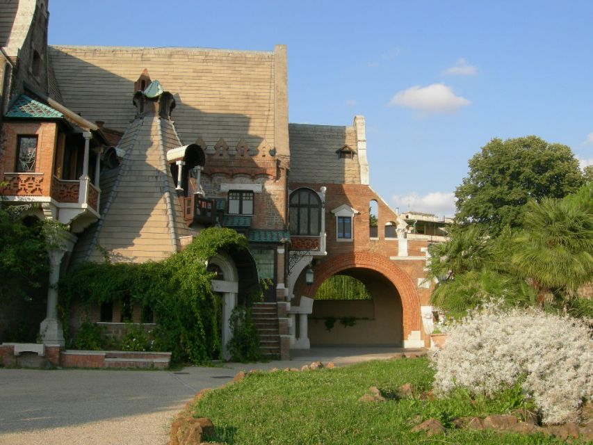 Art Nouveau Rome: Villa Torlonia & Coppedé Private Tour - Villa Torlonia: From Enriched Banking Family to Mussolini’s Rome