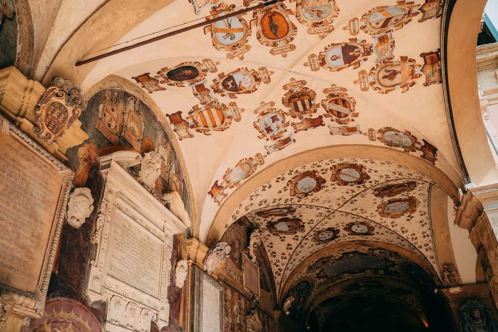 Bologna: Small-Group Tour with the Historic Archiginnasio - Santo Stefano and the seven churches: layered Bologna in a short walk