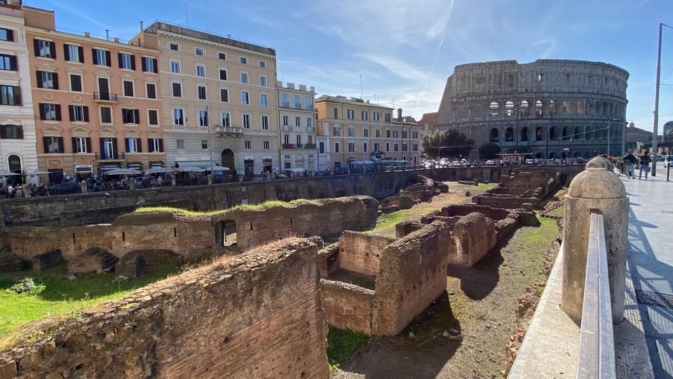 Bone Crypts & S. Clemente ENGLISH tour - tickets included - Capuchin Crypts: the art of mourning made from bones