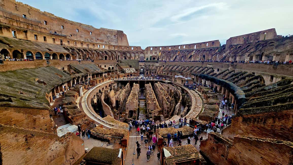 Colosseum Arena Tour, Palatine Hill and Roman Forum - Palatine Hill: the legendary founding ground and the Imperial Palace