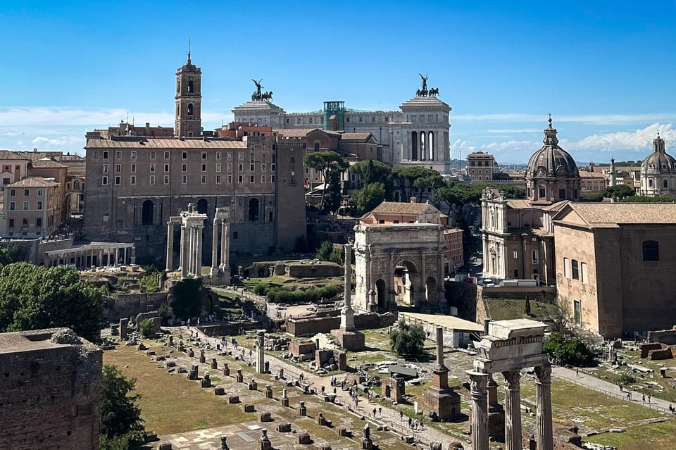 Colosseum, Roman Forum, Palatine Hill Tour with Arena option - What to expect from the guide: clear narration and a human touch