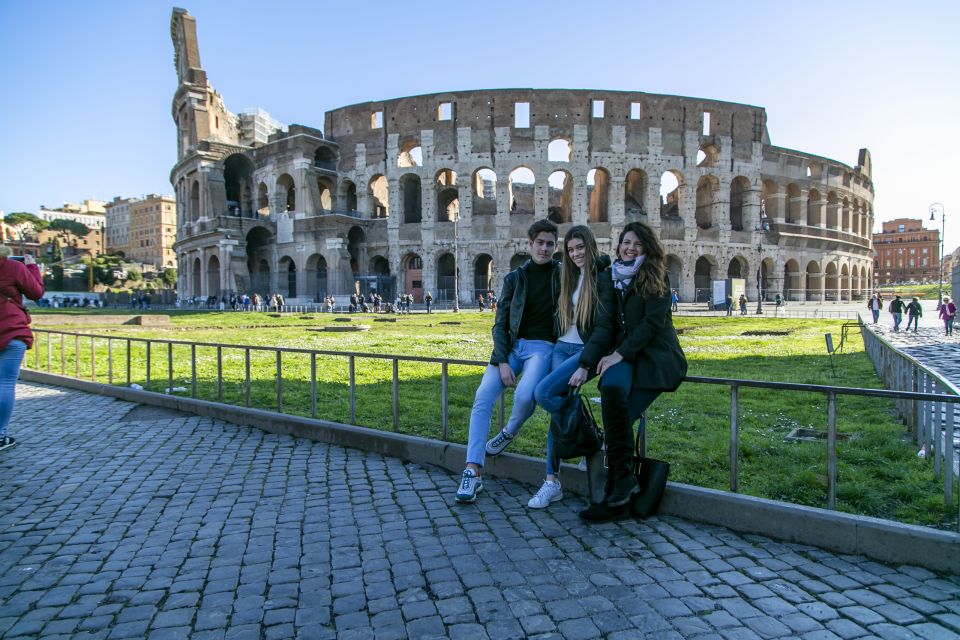 Colosseum, Roman Forum & Pantheon Tour for Kids with Gelato - Practical rules: shorts, comfort, and what to pack