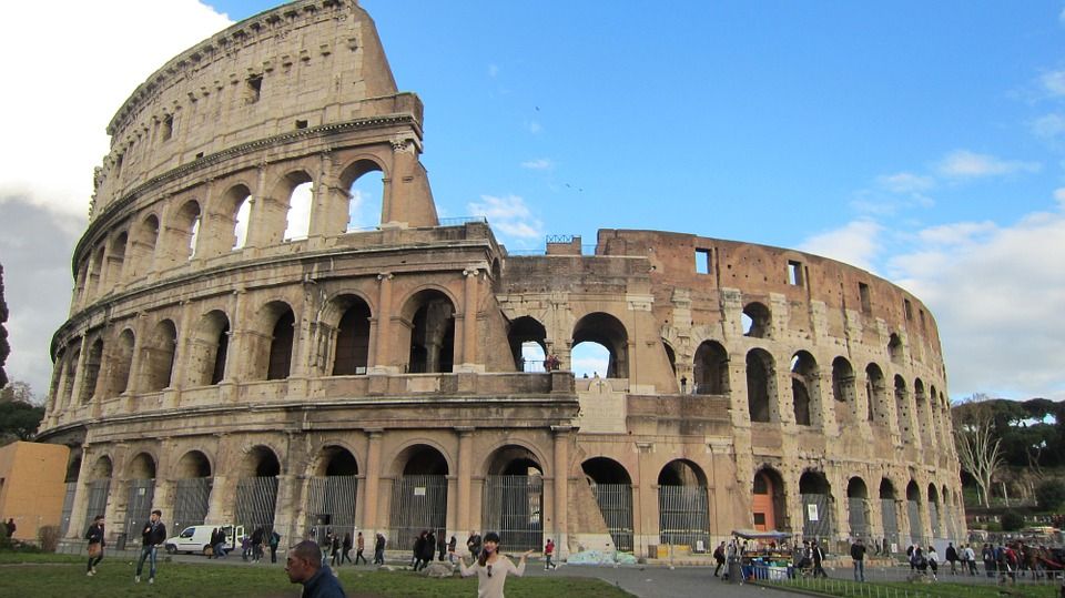 Colosseum with Arena Floor & Ancient Rome, Semi-Private Tour - Palatine Hill and the Roman Forum Finale: Seeing the Big Picture
