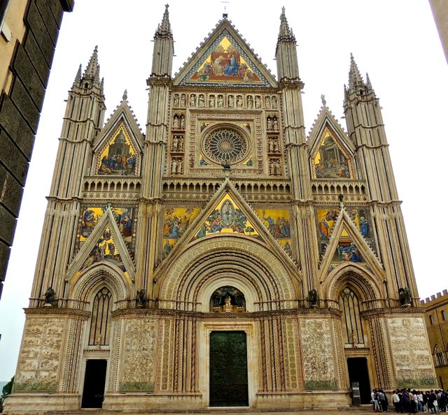 Day trip from Rome to Assisi and Orvieto - 10 hours - Assisi: St. Francis town walks and what to notice