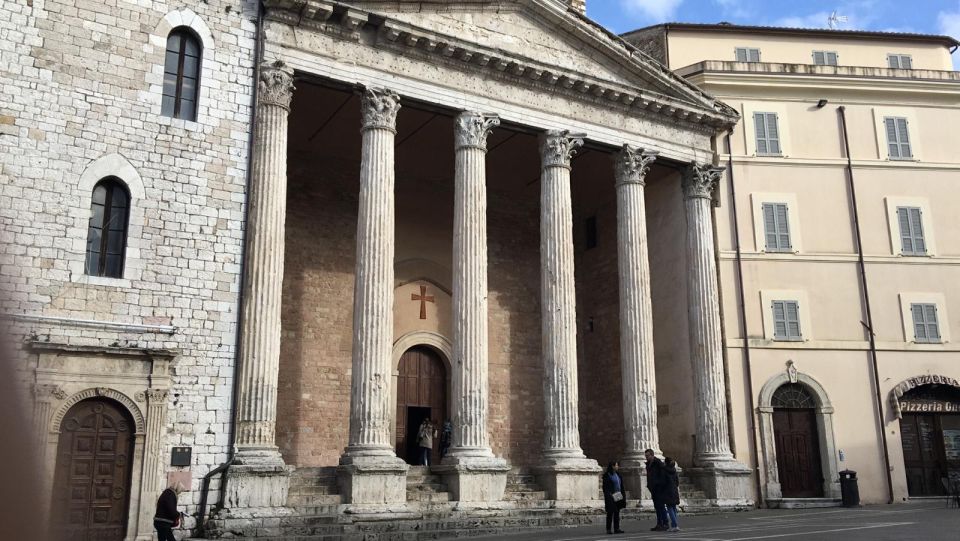 Day trip from Rome to Assisi and Orvieto - 10 hours - Deruta ceramics: a quick culture hit without the detour problem