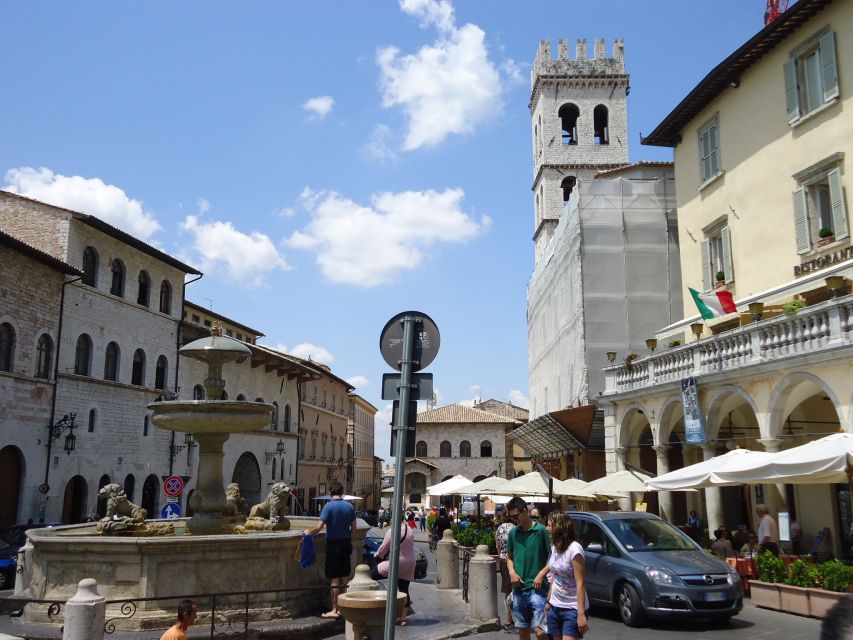 Day trip from Rome to Assisi and Orvieto - 10 hours - Transportation, guide style, and what a private group really buys