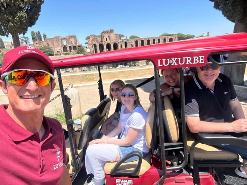 E-Tuk Tour: Express Highlights of Rome - Key Things You’ll Notice