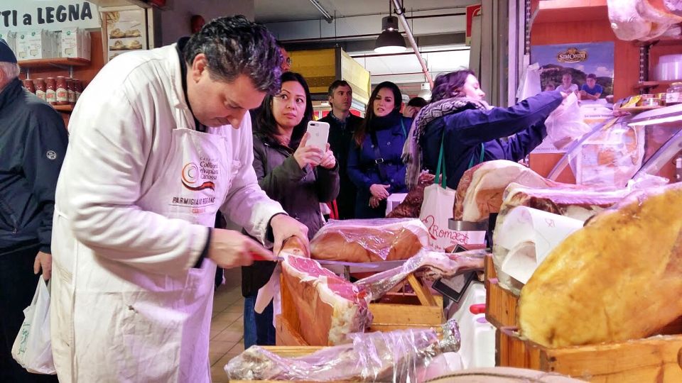 Eat Like a Roman - Traditional Food, Local Market & History - Mozzarella, prosciutto, aged cheeses, and supplì on the move
