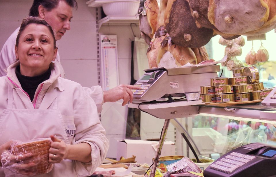 Eat Like a Roman - Traditional Food, Local Market & History - VIP access inside Rome’s oldest pasta shop