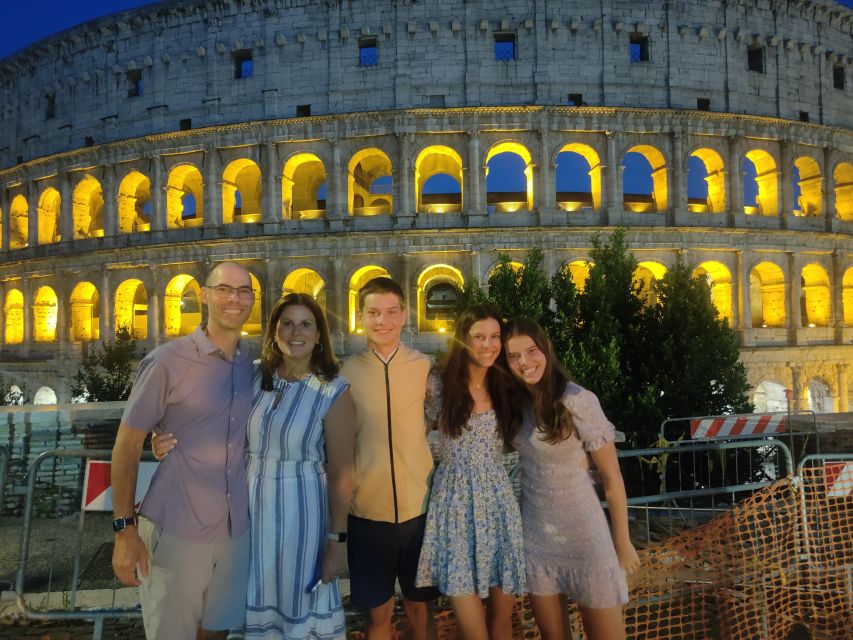 Elegant Rome by night tour and dinner in a local restaurant - Piazza Navona: quick viewing plus time for photos