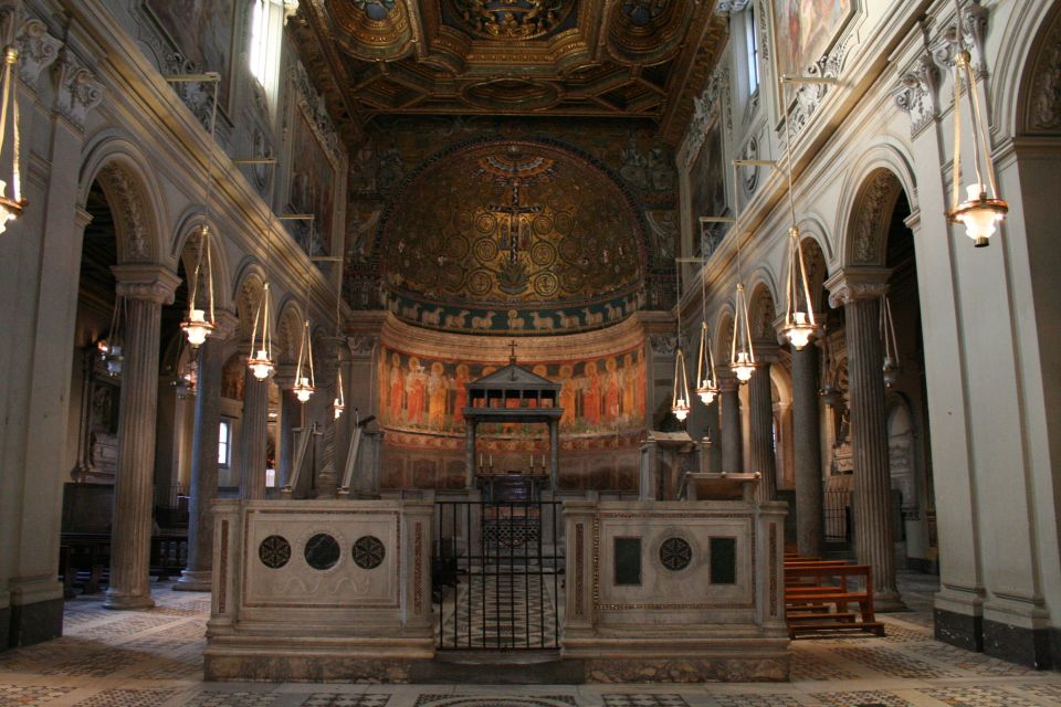 Explore Christian Rome and the Underground of San Clemente - Why Christian Rome feels different with San Clemente underground