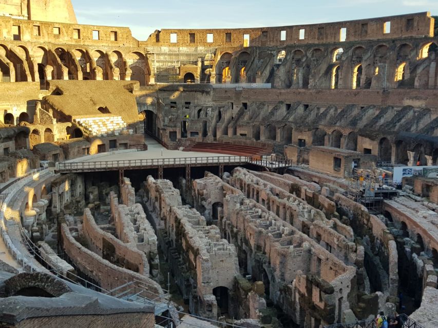Explore Colosseum and Roman Forum with an Archaeologist - The arch-hopping walk: Constantine, Septimius Severus, and Titus