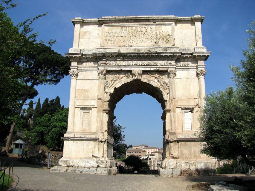Explore Colosseum and Roman Forum with an Archaeologist - Roman Forum at full focus: how the 1.5 hours works