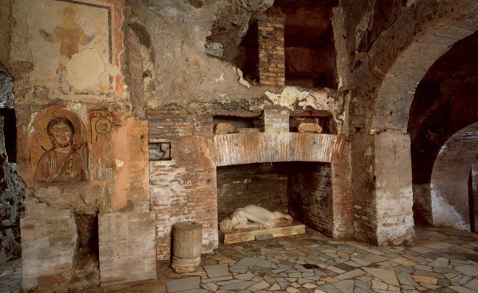 Express guided tour of the Catacombs with transfer - Key things to know before you go
