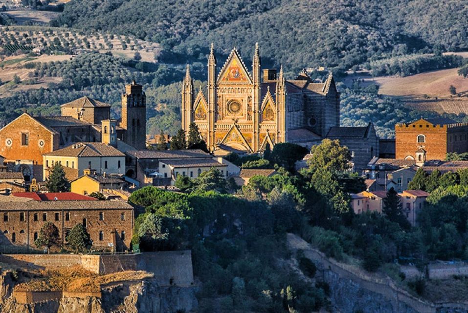 From Rome: Full-Day Assisi & Orvieto Semiprivate Tour - Convent of Santa Chiara: A Calmer Stop in the Assisi Mix