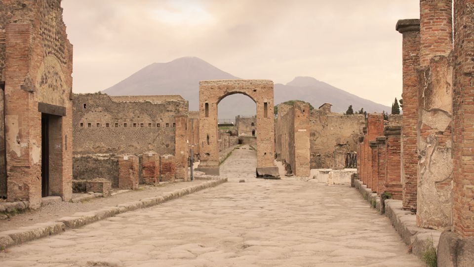 From Rome: Pompeii Day Trip by Fast Train and Car - The streets, the shock, and the quiet that comes from history