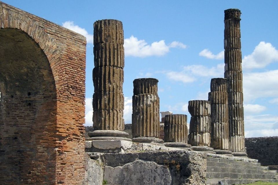 From Rome: Pompeii & Naples Private Full-Day Tour - Houses, mosaics, and frescoes: House of Faun and the Tragic Poet
