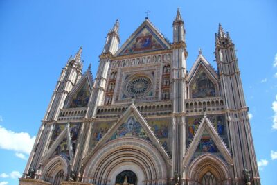 From Rome: Umbria, Assisi and Orvieto Day Tour - Road Trip Comfort: the A/C minivan and how the day is paced
