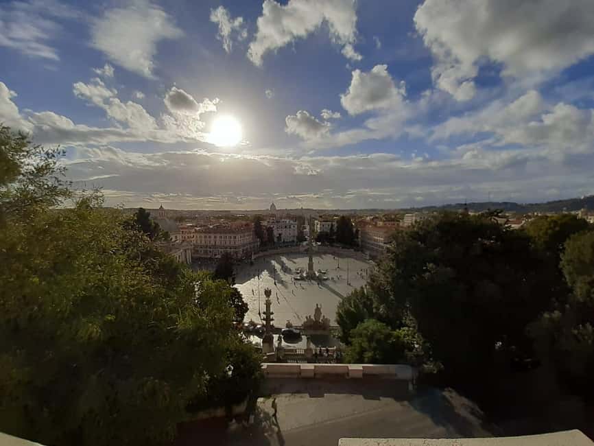 Highlights of Rome: E-bike Tour of the City with Gelato - Trevi Fountain and Spanish Steps: classic photos with a reality check