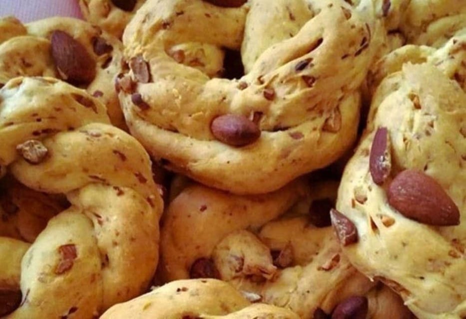 Napoli street food walking tour - Piazza del Plebiscito: Your Naples Orientation Starts With Food