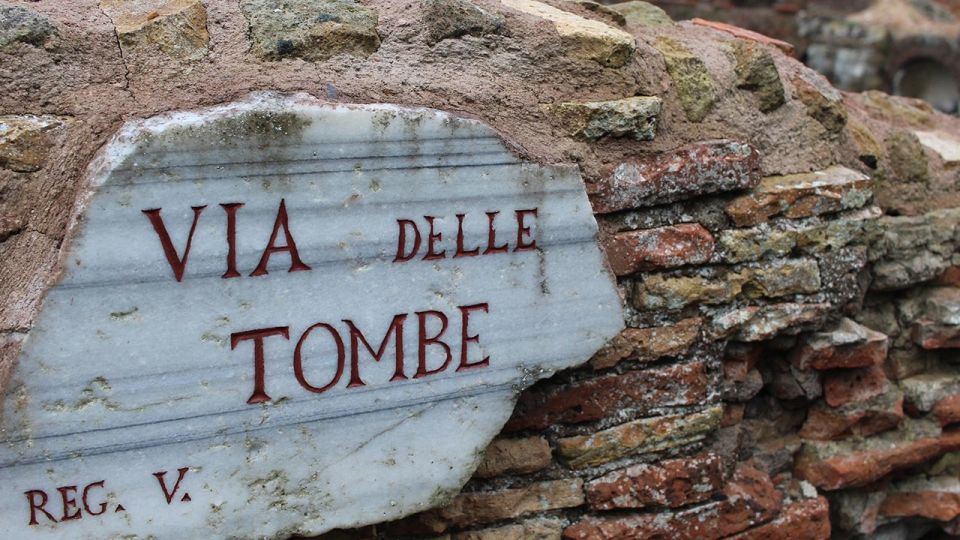 Ostia Antica Small Group Tour - House of Diana: The Surprise of Private Comfort
