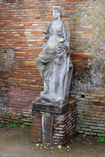 Ostia Antica: Small group tour from Rome - Getting there: Piazzale Ostiense to the park by local train
