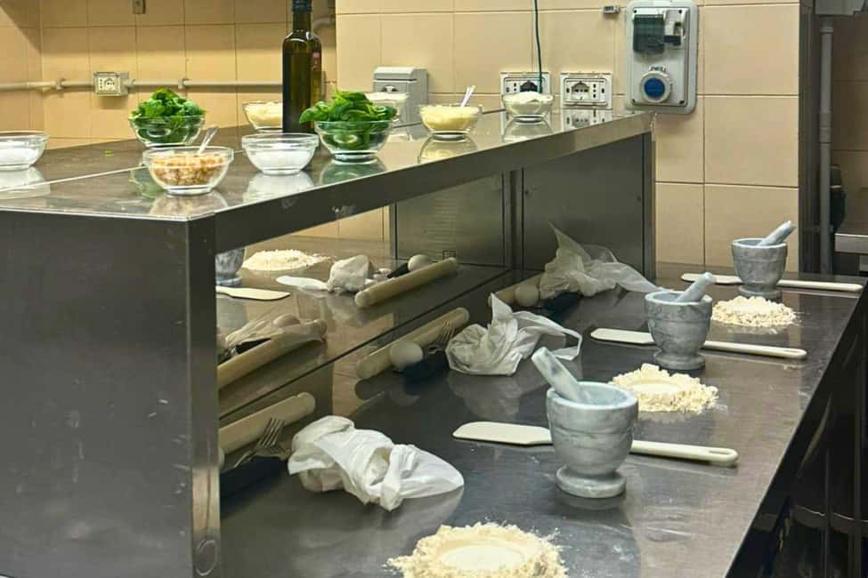 Pasta Cooking Class with Pesto Sauce Making in Rome Center - Who should book this pasta and pesto class