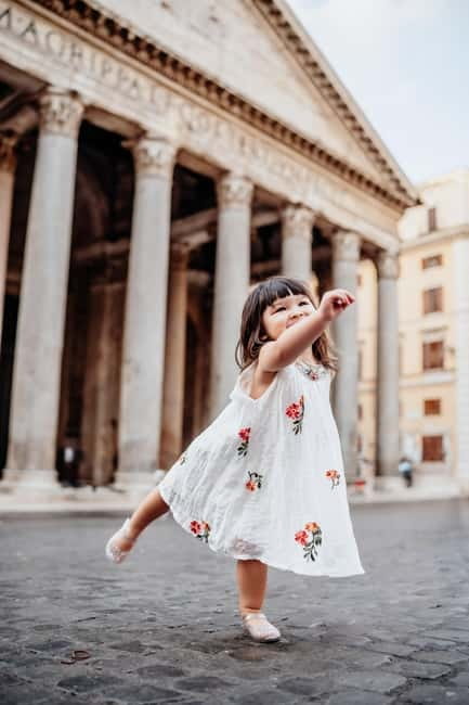 Photo Shoot in Rome with Vespa And Vintage Fiat 500 Options - The Colosseum neighborhood: Forum Romanum and Piazza Venezia