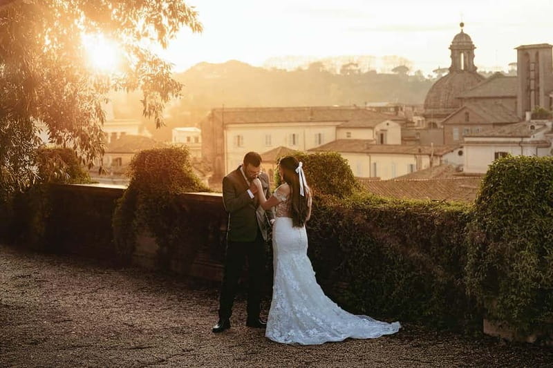 Photoshoot in Rome for couples - Trevi and Spanish Steps: the route that creates variety