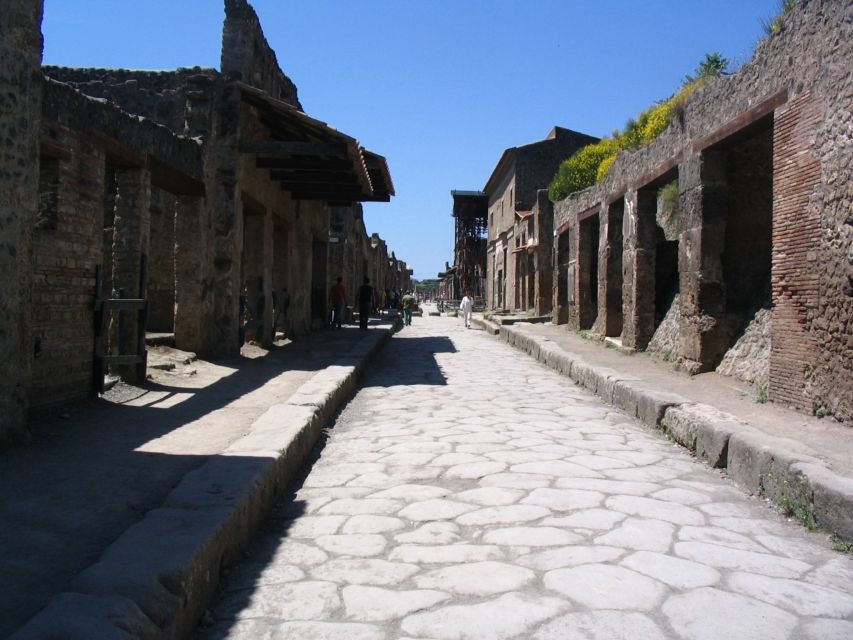 Pompeii and Amalfi Coast Full-Day Tour from Rome - Positano lunch stop and Sorrento Peninsula views from the road