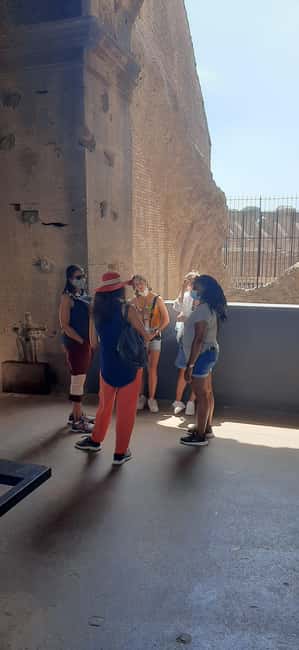 Private 1.5-Hour Family-Friendly Tour of the Colosseum - Entering the Colosseum: Priority Access and a 1.5-Hour Guided Walk