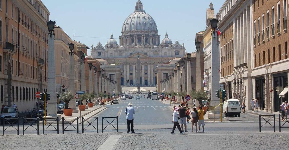 Private Vatican: Tour of Museums, Sistine C & St. Peter's - Start Smart: Meeting point and the “skip-the-line” payoff