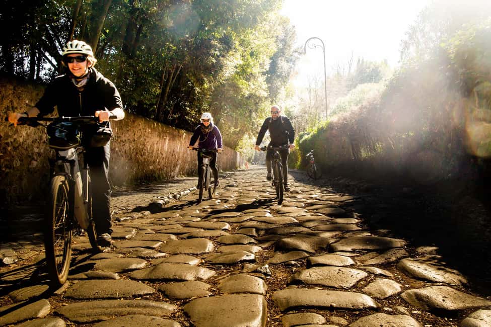 Roma: DELUXE Appian Way Bike Tour, Catacombs Visit & Lunch - Key things I’d lock in before you go