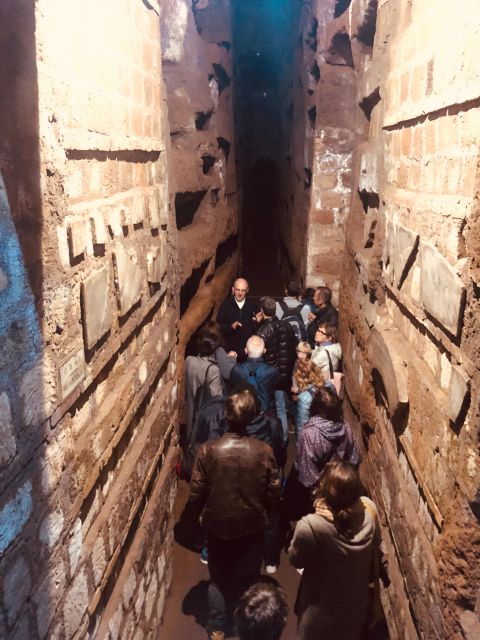 Roman Catacombs Guided Tour with Transfer - Martyrs, Popes, and Apostles: The Stories That Give Meaning to the Rooms