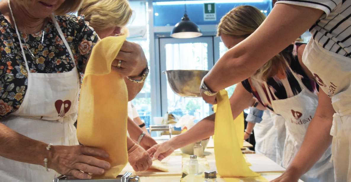 Rome: 1 Hour Pasta Making Class - The Aperitif Starter: Spritz and Crispy Cheese-Pepper Chips