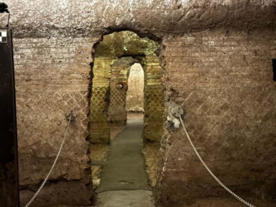 Rome: 2.5-Hour San Clemente & Underground Private Tour - San Pietro in Vincoli: chains, a church setting, and Michelangelo’s Moses