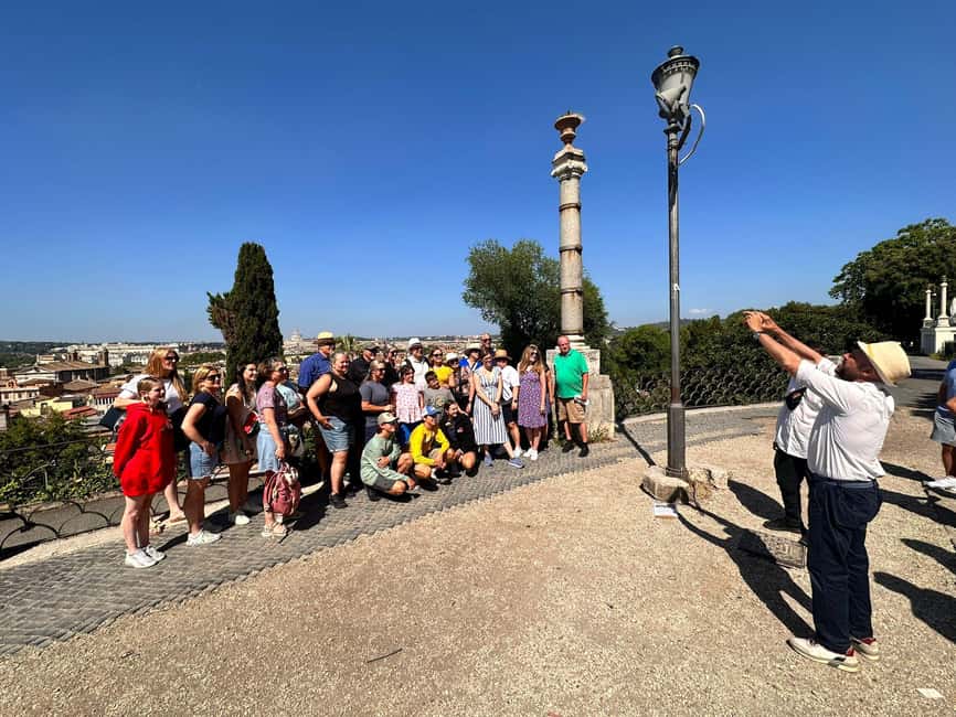 Rome: 4 hours Deluxe Golf cart Personalised Sightseeing tour - Why a golf cart tour works so well in Rome’s center