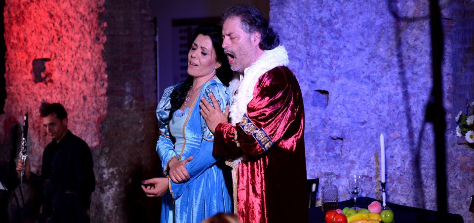Rome: A Night At The Opera Experience - Start at Touristation by Piazza Navona (and why timing matters)
