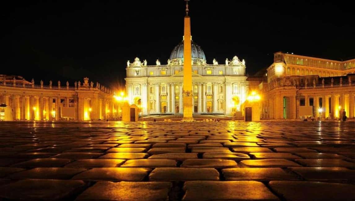 Rome After Dark: Private Luxury Night Tour by Car - Trevi Fountain at Night: The Coin Toss Moment (Plus What to Watch For)