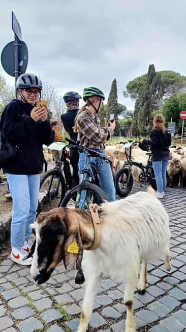 Rome: Appian Way, Aqueducts, & Catacombs E-Bike Guided Tour - Catacombs of Rome: the underground stop (and how long it takes)