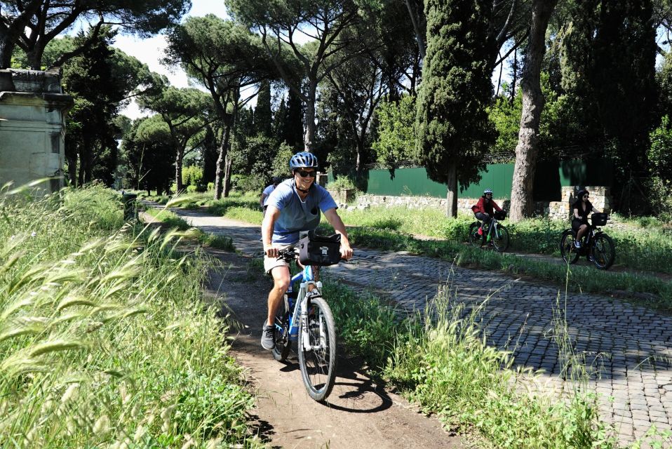 Rome: Appian Way, Catacombs & Roman Aqueducts Top EBike Tour - Catacombs on the 6-hour tour: underground but guided