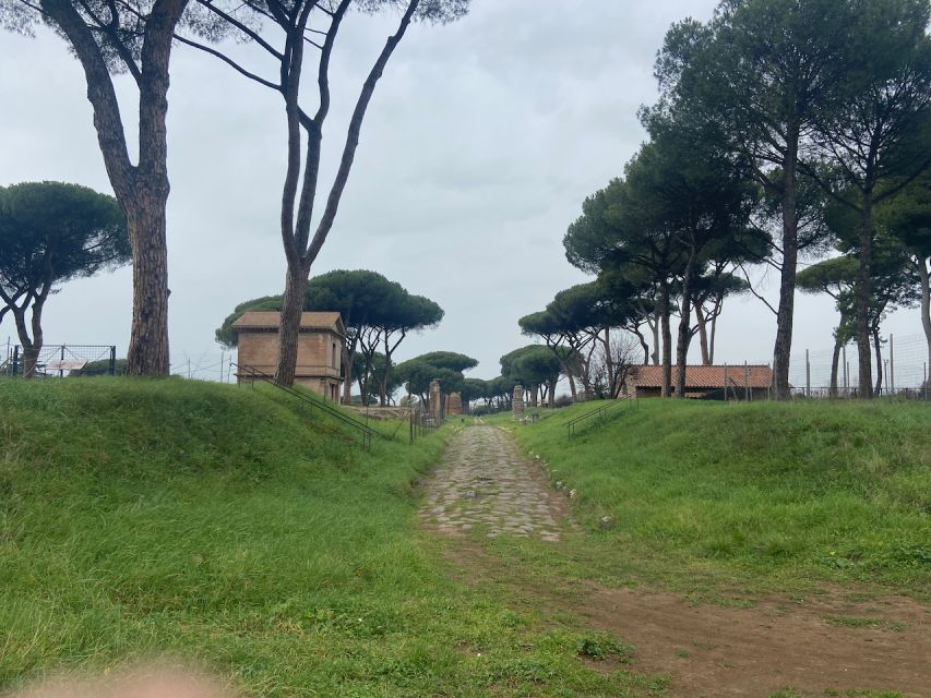 Rome: Appian Way Guided Tour on E-Bike with italian Aperitif - Domine Quo Vadis, Aurelian Walls, and the return toward the city icons