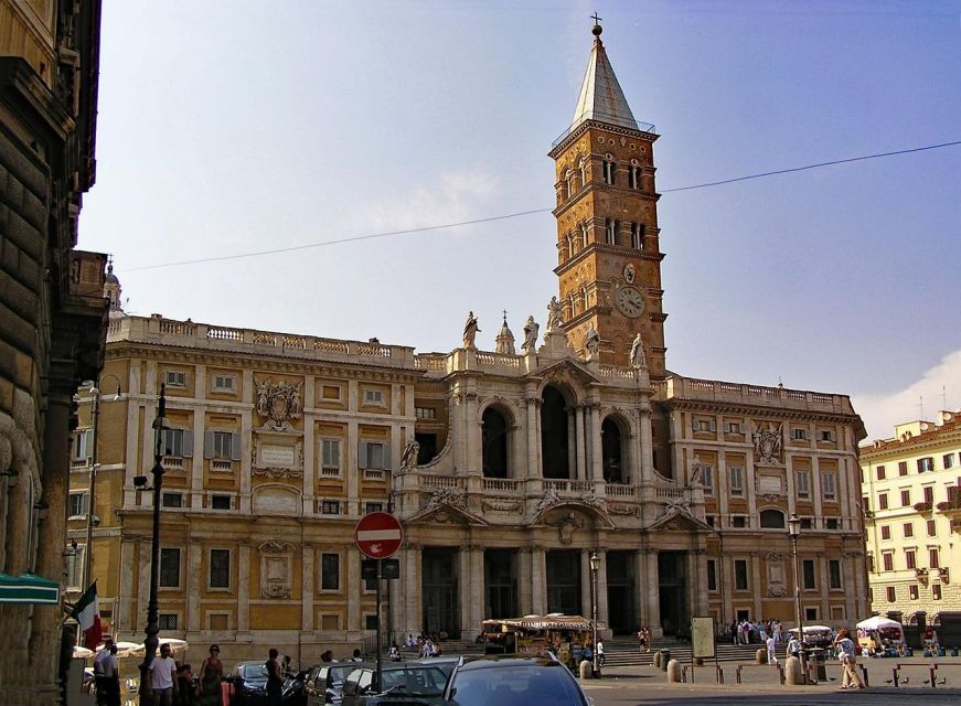 Rome: Basilica of St Mary Major Catholic Pilgrim Tour - Walking in: five names of the basilica and the feel of an active sanctuary