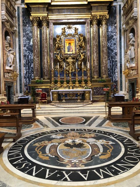 Rome: Basilica of St Mary Major Catholic Pilgrim Tour - Mosaics behind the altar: how you learn to read the Bible in pictures