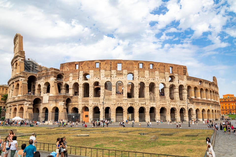 Rome: Best of Colosseum and Roman Forum Guided Tour - Arch of Constantine and Palatine Hill: the empire’s signage