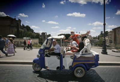 Rome by Ape Calessino - Getting on board: helmets, comfort, and the reality of cobblestones