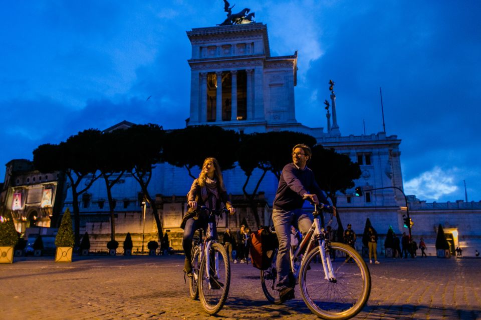 Rome by Night: 3-Hour Bike Experience - The Big Icons: Colosseum and Roman Forum by Light