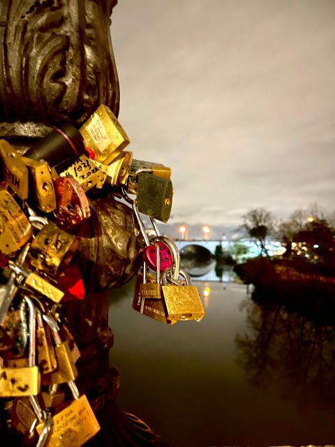 Rome by Night by car - Stop 1: The famous Rome keyhole, plus the view trick behind it