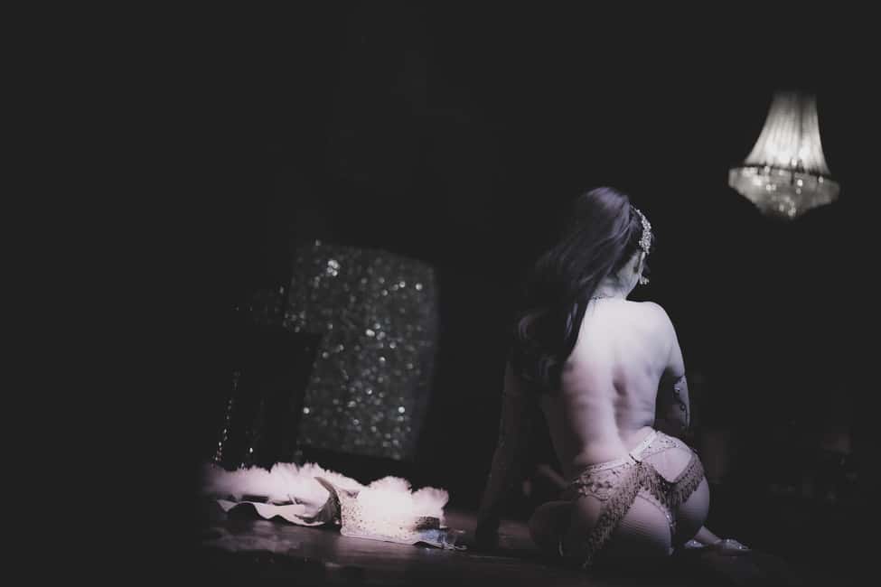 Rome: Cabaret Burlesque Show Experience with Dinner - Reserved Table + Three-Course Dinner: Easy, but Budget for Drinks